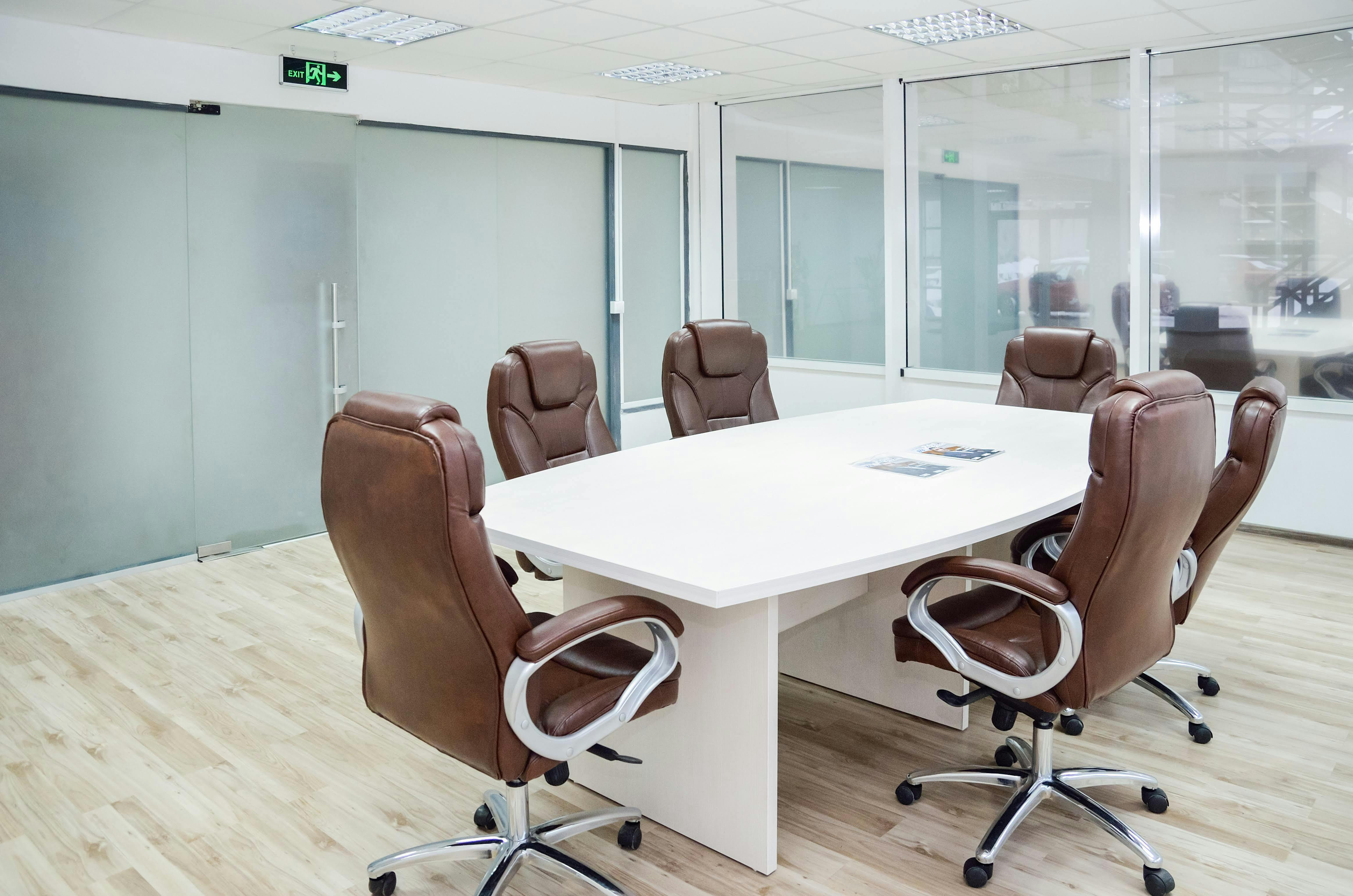 Why a No-Code Meeting Room Booking App is Essential for Modern Office Buildings