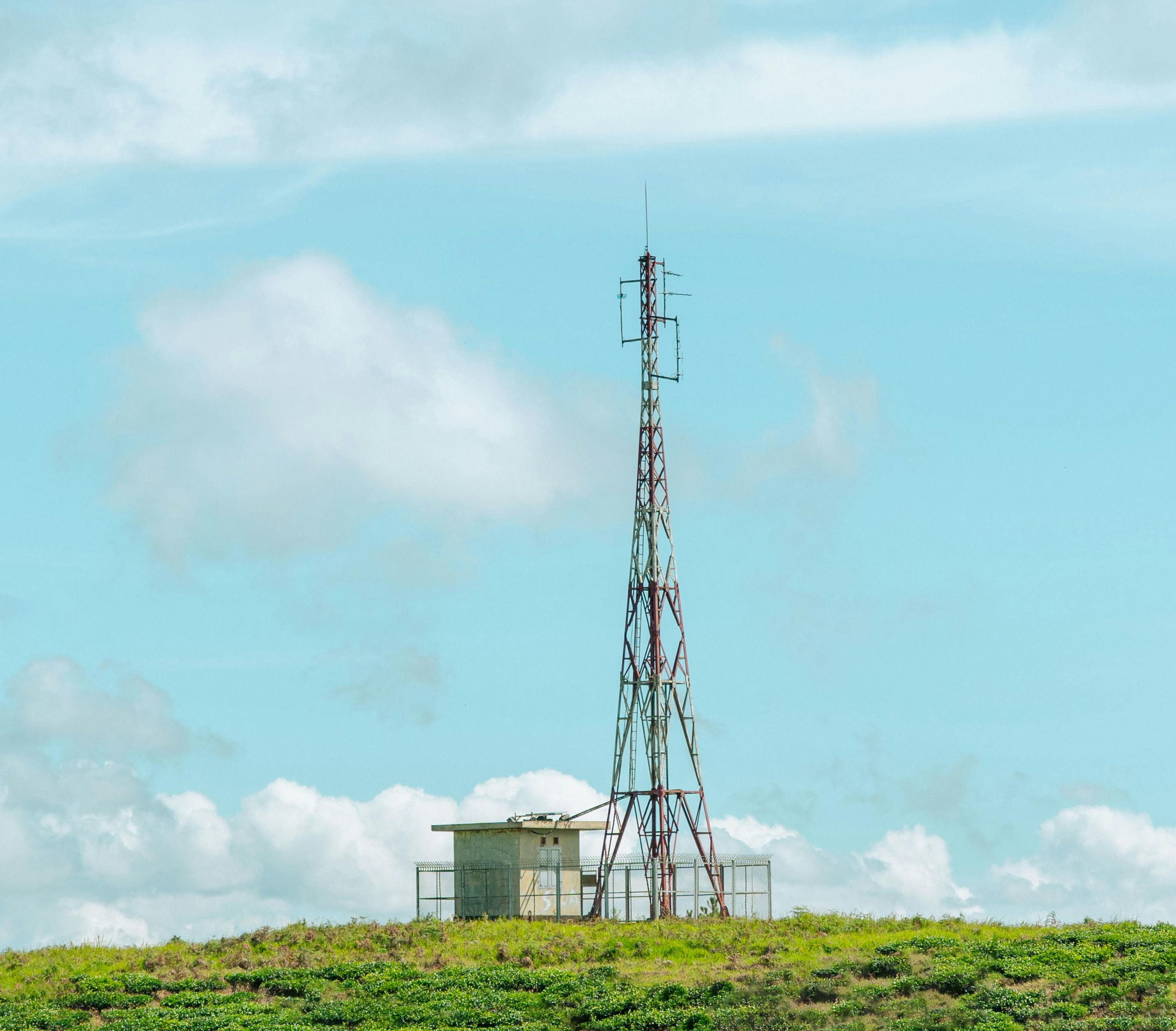 How to Remotely Monitor Voltage, Current, Temperature & Network Status in a Telecommunication Facility Using Smart IoT